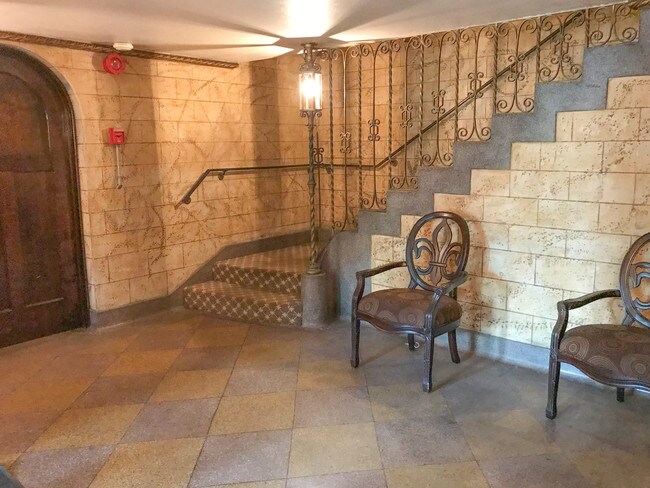 Photo - 2562 Prospect