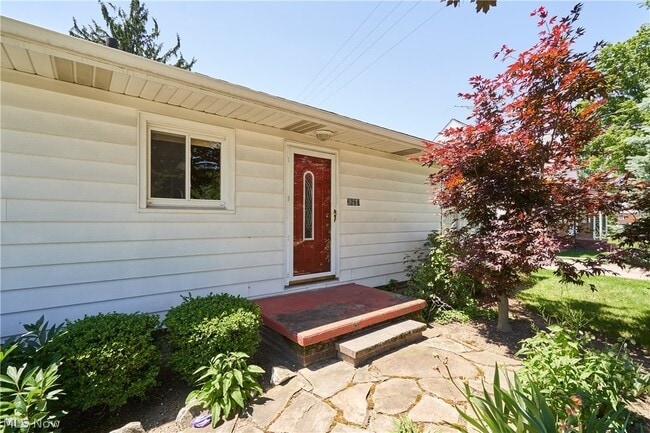 Photo - 2620 Mogadore Rd