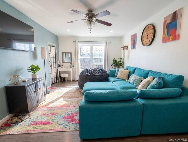 Photo - 305 Sixth Ave
