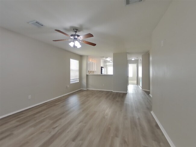 Photo - 614 Harpswell Ln