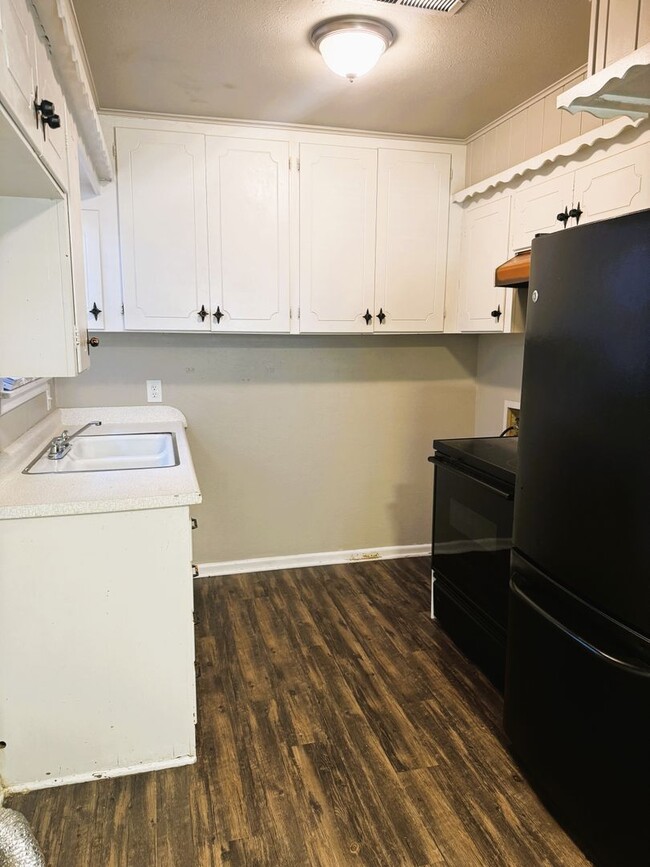 Photo - 2014 54th St Unit B