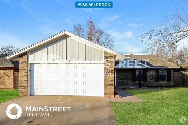 Building Photo - 2705 Fairfield Dr Rental