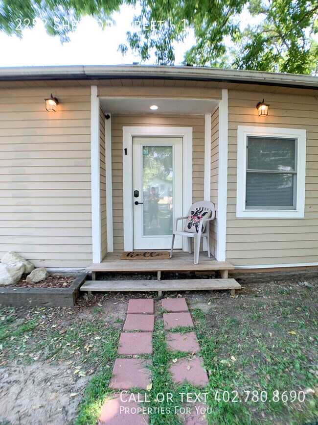 Photo - 2252 Sheldon St Unit 1