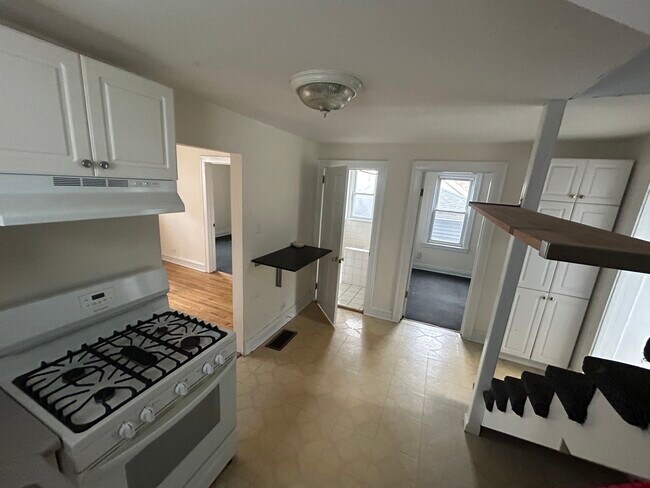 Photo - 4843 N Oakley Ave Unit R