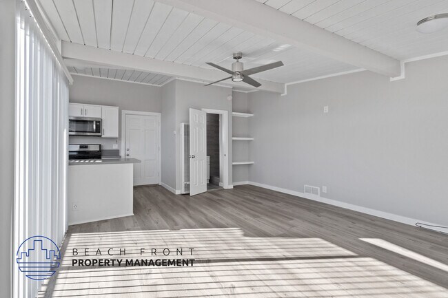 Photo - 115-125 Via Riviera & 1...