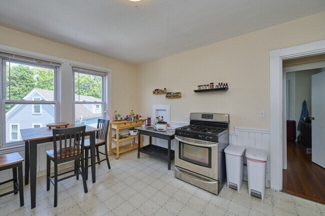 Photo - 757 Somerville Ave Unit 3