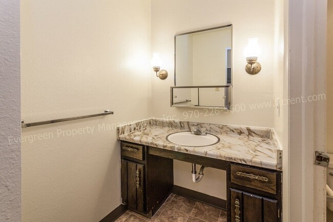 Photo - 1314 E 16th St Unit 104