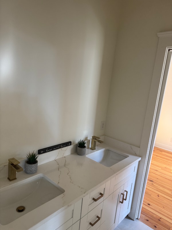 Photo - 265 N Dearborn St