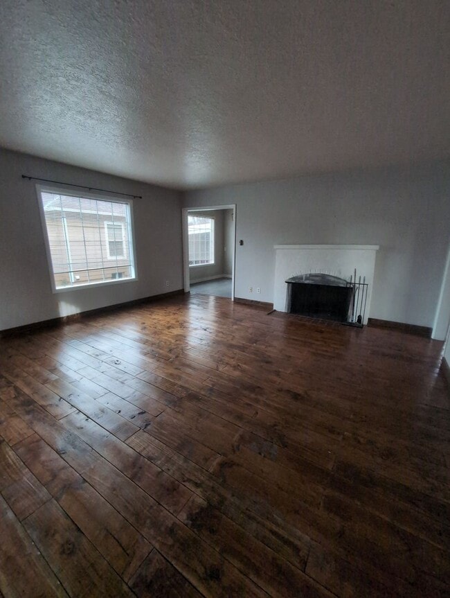 Photo - Dallas Oregon Home for rent