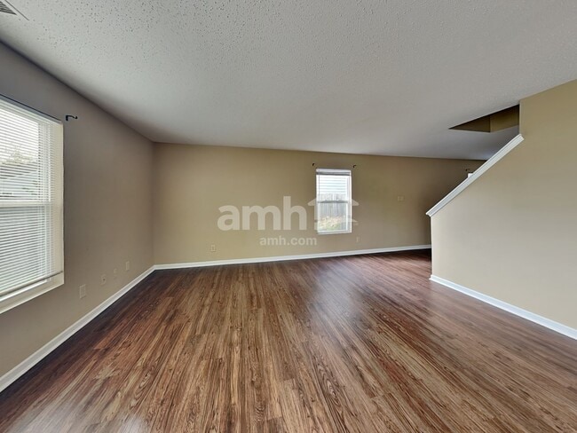 Photo - 10856 Grace Dr