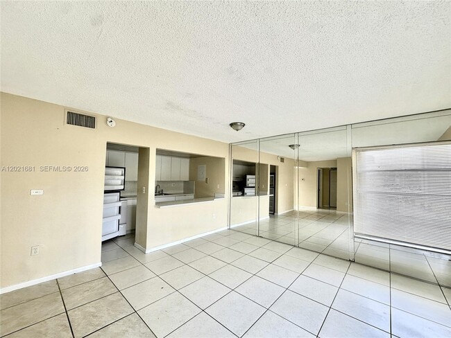 Building Photo - 17650 NW 68th Ave Unit A2005