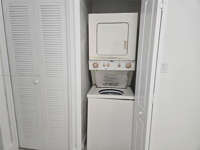 2460 SE 16th Terrace Unit 100