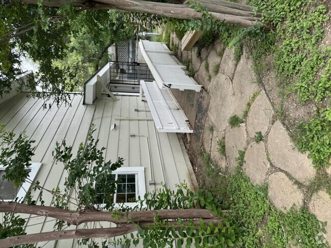 Building Photo - 602 Lovett Ave Rental