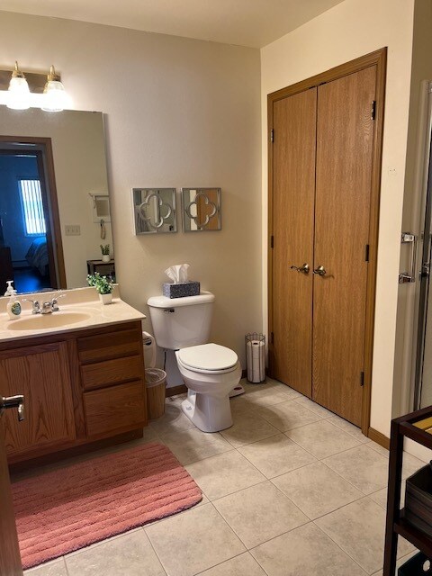 Photo - 1000 Linden Dr Unit FOX HOLLOW