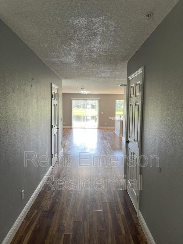 Photo - 13500 Applerose Ln