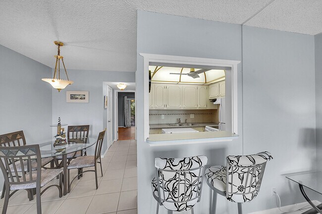 Photo - 371 Durham Cir