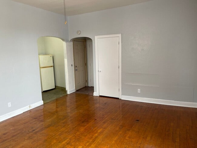 Large one room efficiency with large kitchen - Large one room efficiency with large kitchen Apartment Unit Apart #34