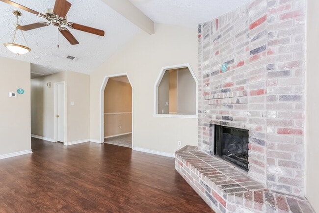 Photo - 11 Crestbriar Ct