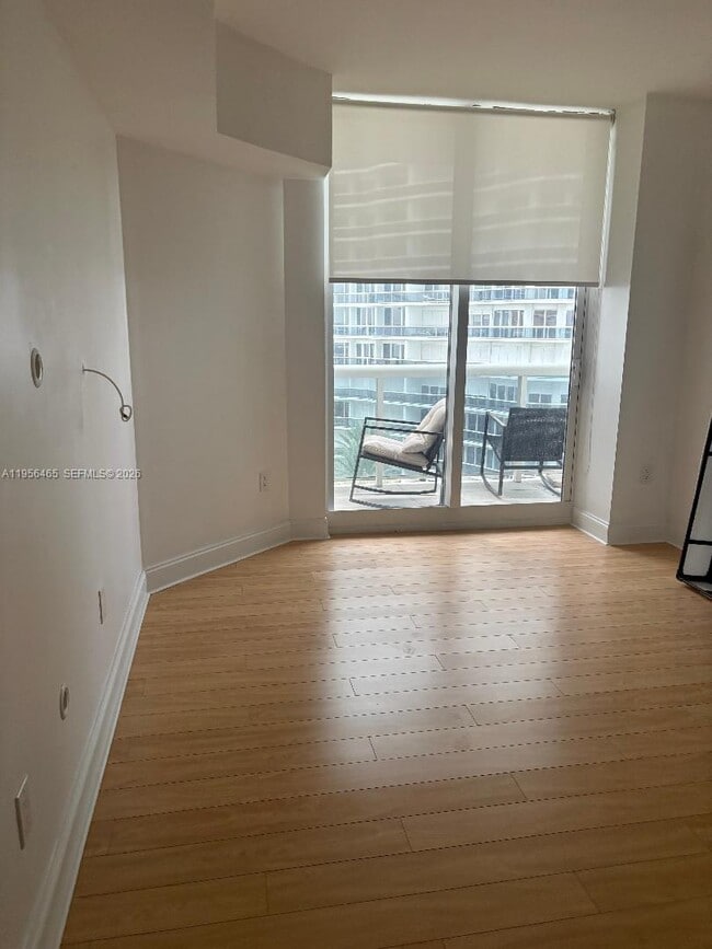 Building Photo - 9595 Collins Ave Unit N8-I