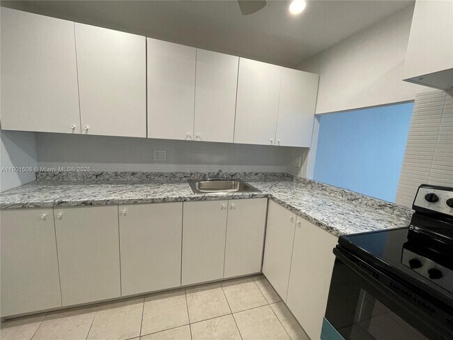 Photo - 1817 S Ocean Dr Unit 226