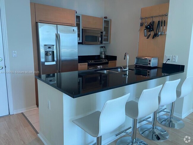 Building Photo - 950 Brickell Bay Dr Unit 1903 Rental