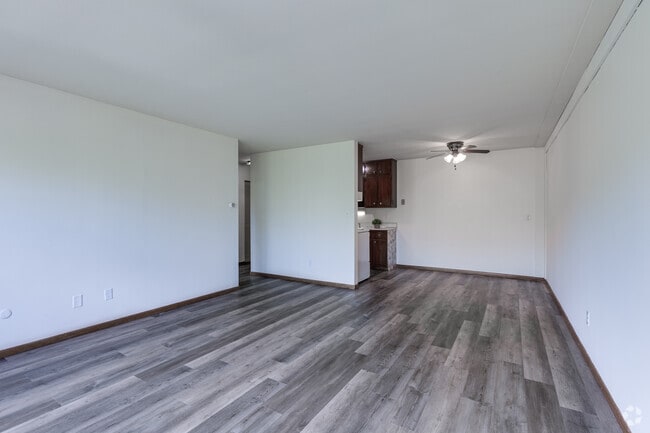 Interior Photo - Colonial Terrace Rental