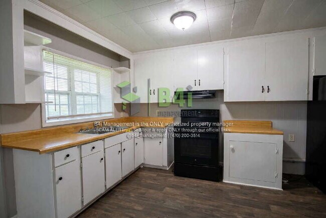 Photo - 406 Hill St