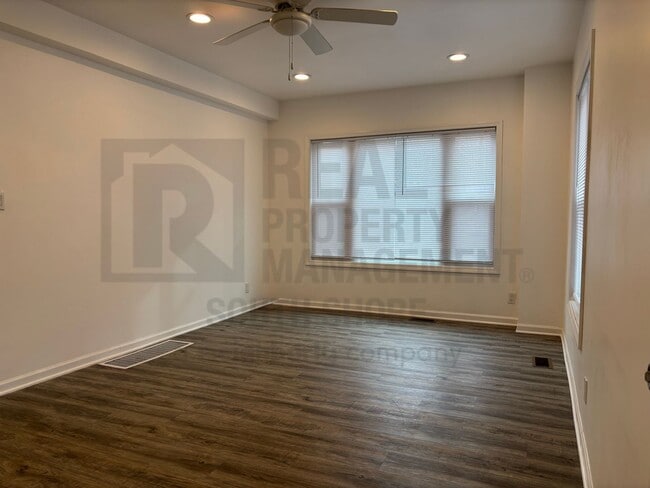 Photo - 4Bed/2Bath/1-Acre - A Private Oasis and a Touch of Luxury