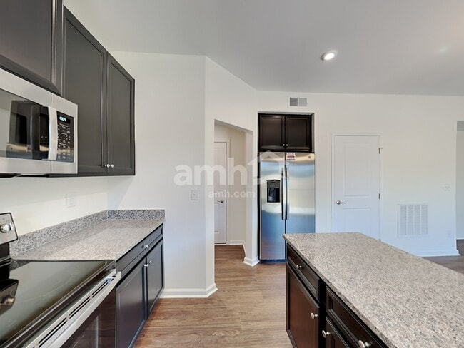 Photo - 652 Hamilton Park Dr