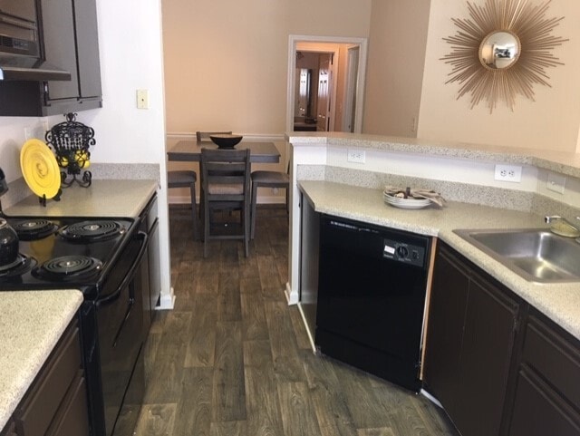 Photo - Portico at Lanier