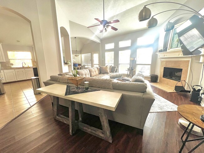 Photo - 7427 Parkcross Pl