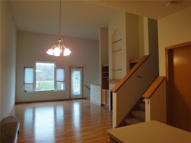 Photo - 4770 Underwood Ln N
