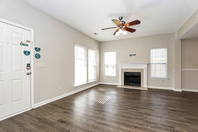 Photo - 7905 Rainey Dr