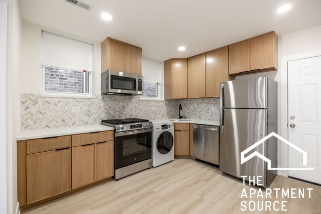 Building Photo - 1311 W Ohio St Unit 2F