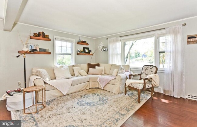 Photo - 132 Roxboro Rd