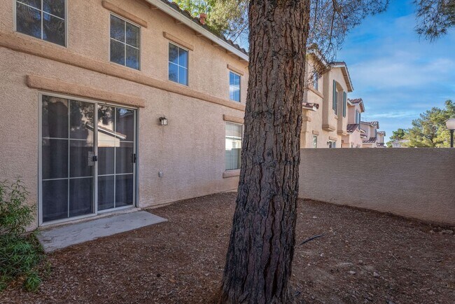 9668 Belle Regal St