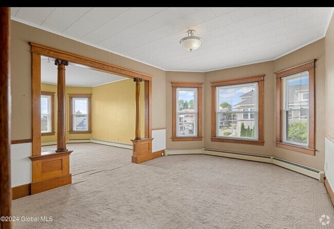 Building Photo - 29 McClellan Ave Unit 2 Rental