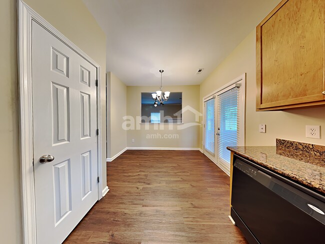 Photo - 106 Lick Creek Ln