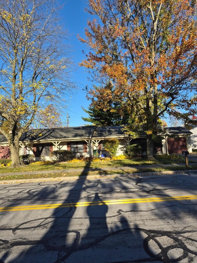 Photo - 545 Executive Blvd