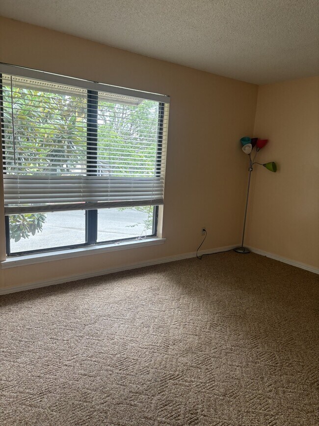 Photo - 10200 Belle Rive Blvd Unidad 98