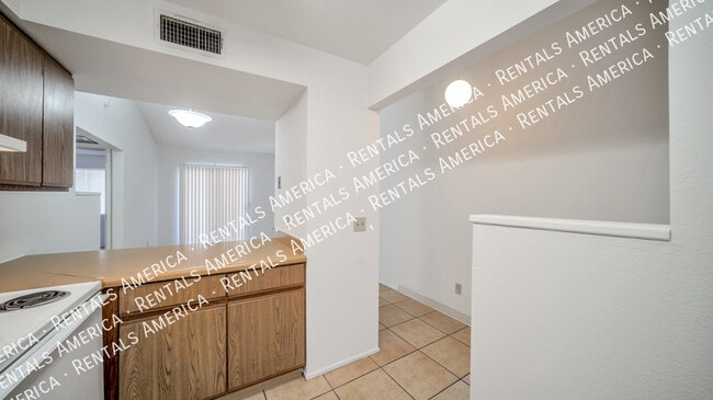 Photo - 1366 N Riverview Blvd