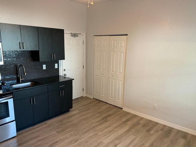 Photo - Studio Bed/1 Bath - Unit 3