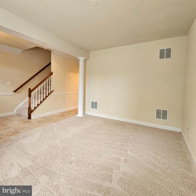 Photo - 725 Chevington Ct
