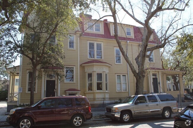 Building Photo - 57 Bull St Rental