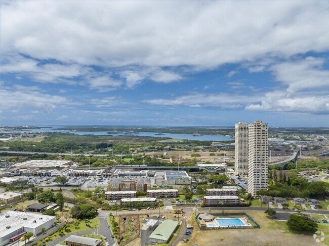 Building Photo - 1060 Kamehameha Hwy Rental