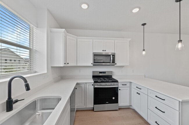 Photo - 1475 W Skyline Dr