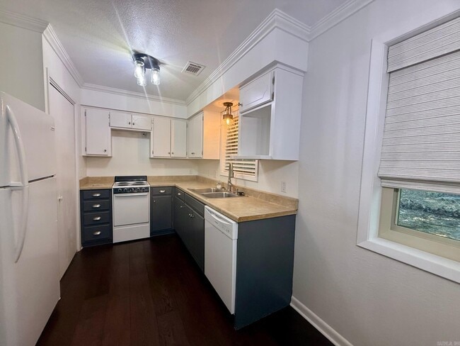 Photo - 779 Old Brundage Rd