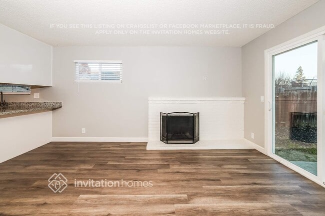 Photo - 1024 Woodridge Dr