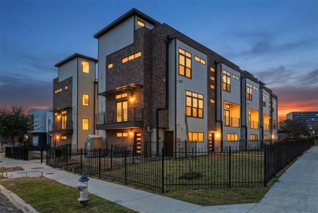 Building Photo - 4635 Manett St Unit 101