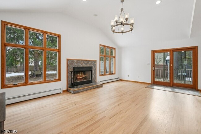 Photo - 20 Fairmount Rd